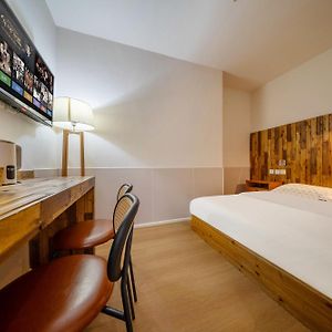 Economy Double Room No Window